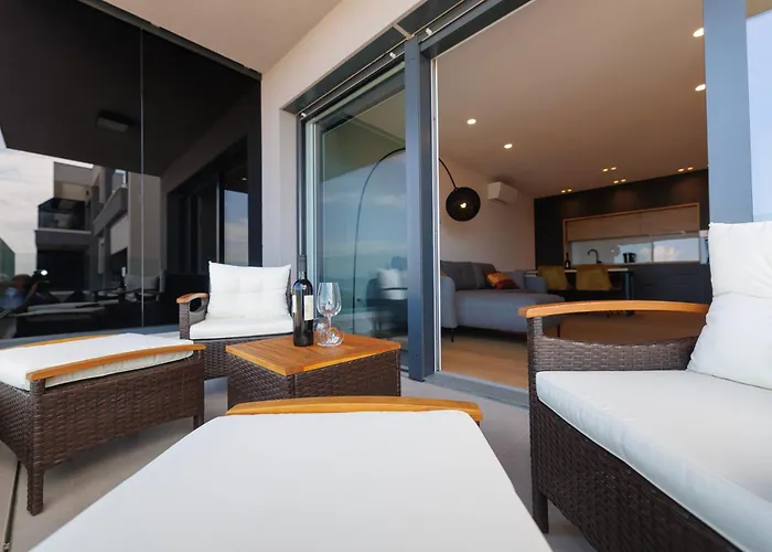 Luxury Narona Sea&city View *