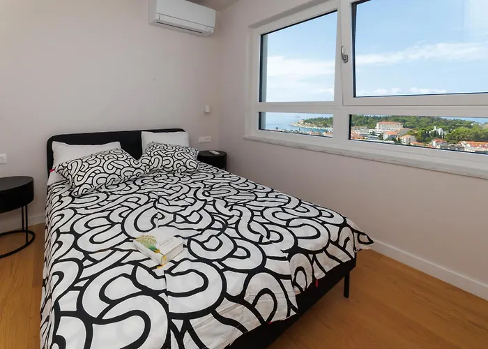 Apartment Luxury Narona Sea&city View *